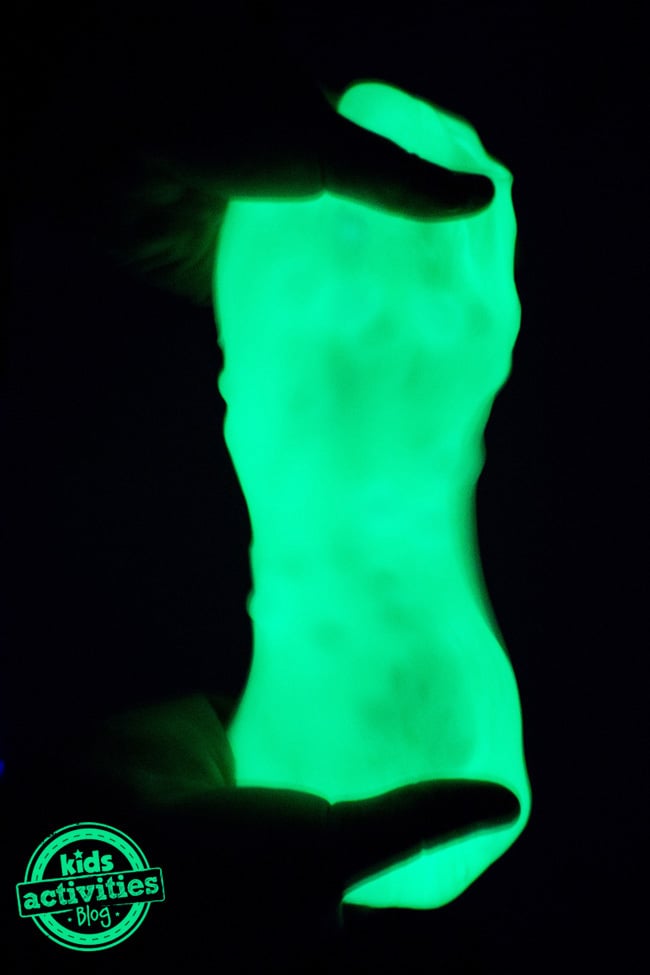 How to Make Glow-in-the-Dark Slime