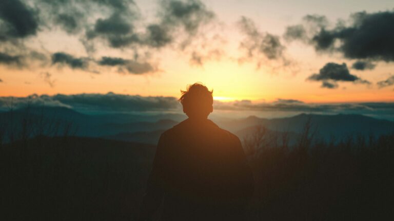 Hero Boredom on vacation silviu zidaru DwJqS3QTFpo unsplash
